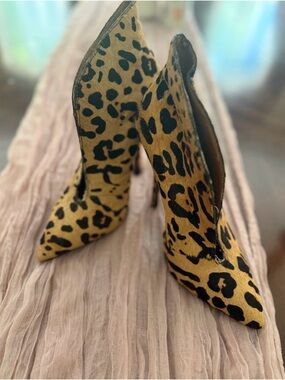 Steve Madden Leopard Print Pointed Toe Stiletto Booties
